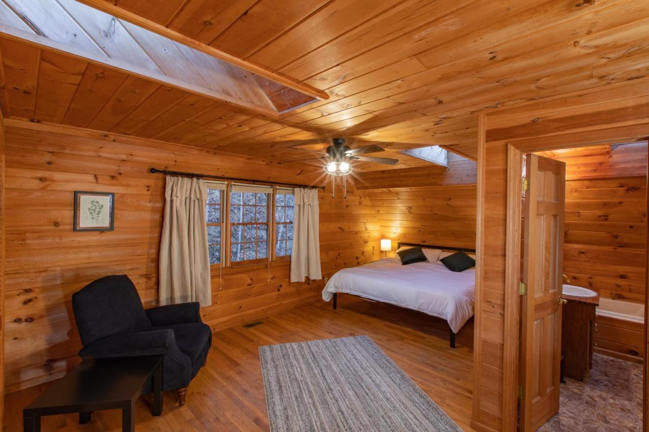 Treetops Cabin Easy To Asheville With Fast Wifi And Great View Swiss Exteriér fotografie
