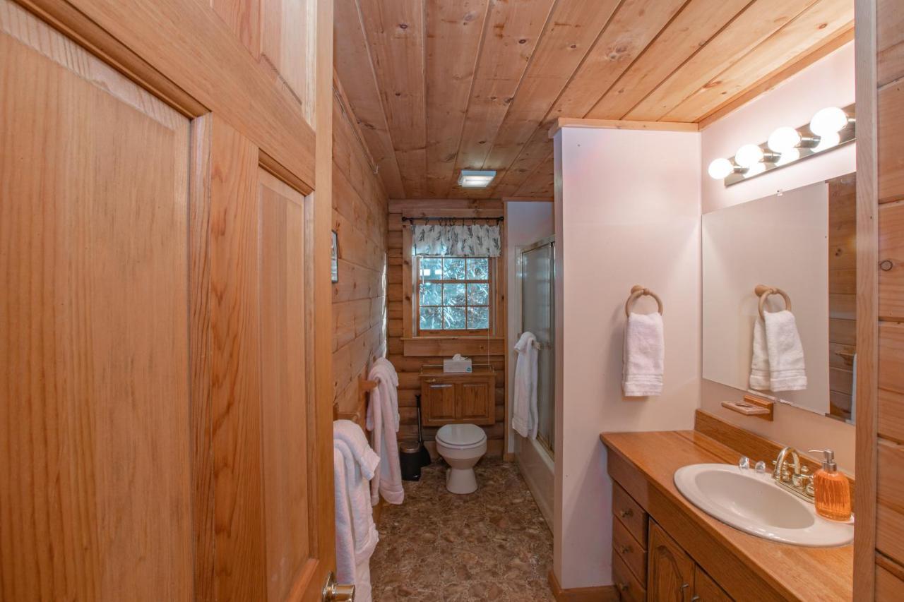 Treetops Cabin Easy To Asheville With Fast Wifi And Great View Swiss Exteriér fotografie